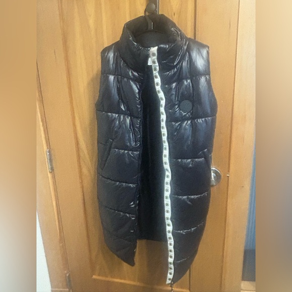 KADYLUXE® “Boston Bruins” Black Quilted Puffer Vest | Size S | - Picture 2 of 5